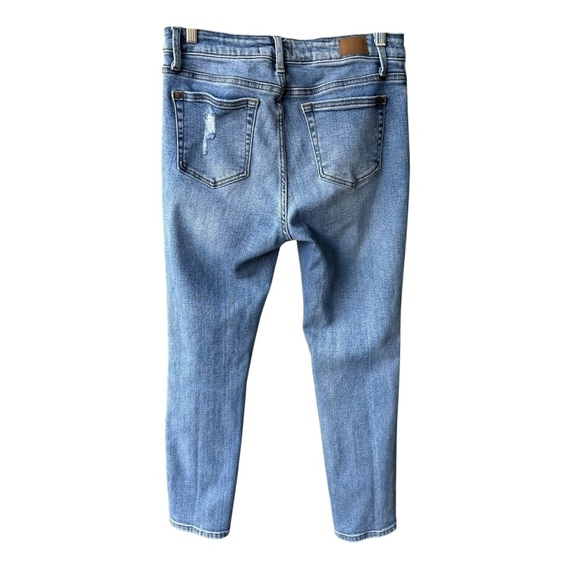 Judy Blue Jeans Pants Relaxed Fit Light Wash Denim Distressed Mid Rise Size 28 - Picture 2 of 6